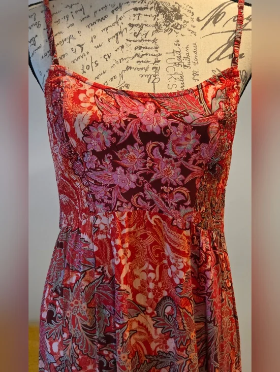 Free Peiple Red Floral Maxi Dress with Spaghetti Straps - Picture 8 of 16